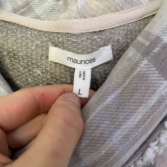 Soft Pullover - Picture 2 of 4